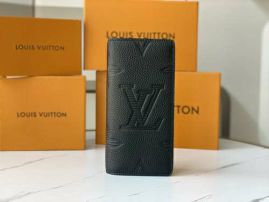 Picture of LV Wallets _SKUfw125702761fw